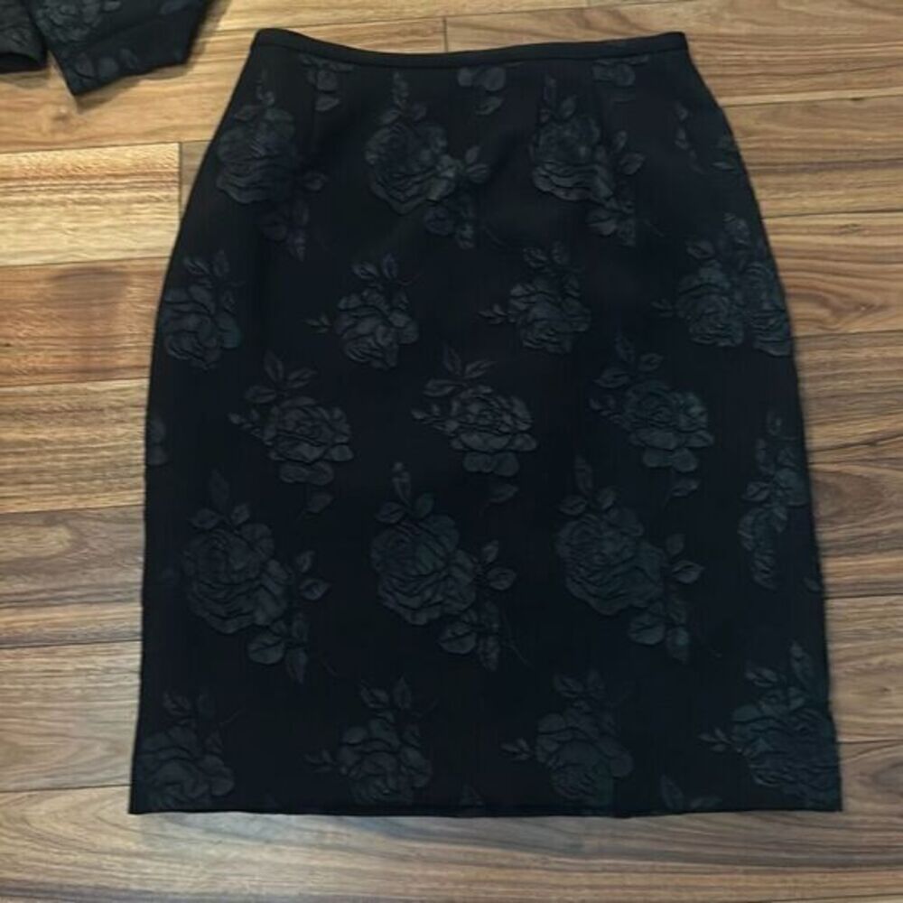 Talbots Womens Black Rose Textured Petite Blazer Size 8 Pencil Skirt Size 10 - Picture 7 of 12